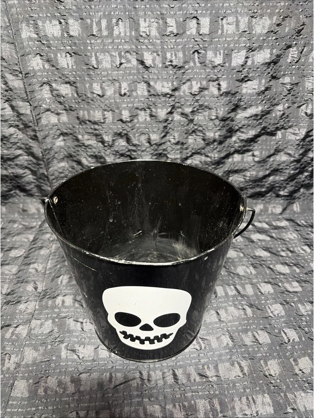 6”Tall 7”Wide Halloween Skull Tin Bucket Pail